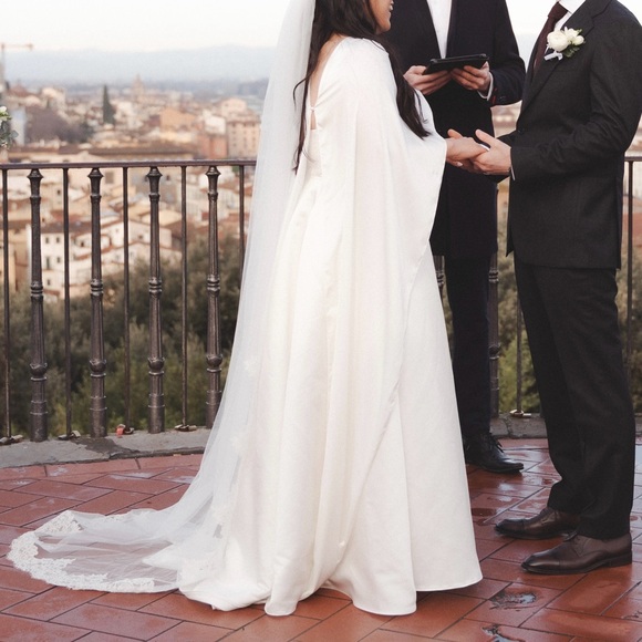 Anthropologie Elegant White Wedding Dress - Picture 8 of 8